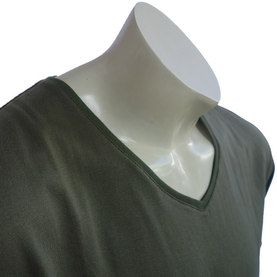 Deep V-Neck Image 9